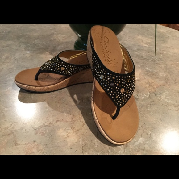 skechers luxe foam sandals black